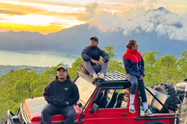 Mt. Batur Jeep Sunrise Tour (1)
